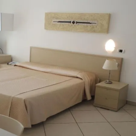 Lovely On The Coast Of * Μπιμπιόνε