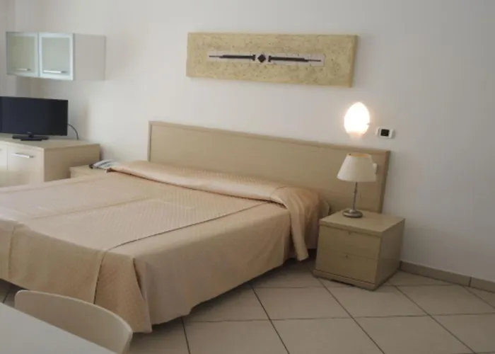 Lovely On The Coast Of * Μπιμπιόνε